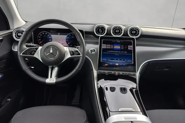 Mercedes-Benz GLC 200 (Clasa GLC) din 2024 cu 14.316 km - oferta MER211589 - foto 13