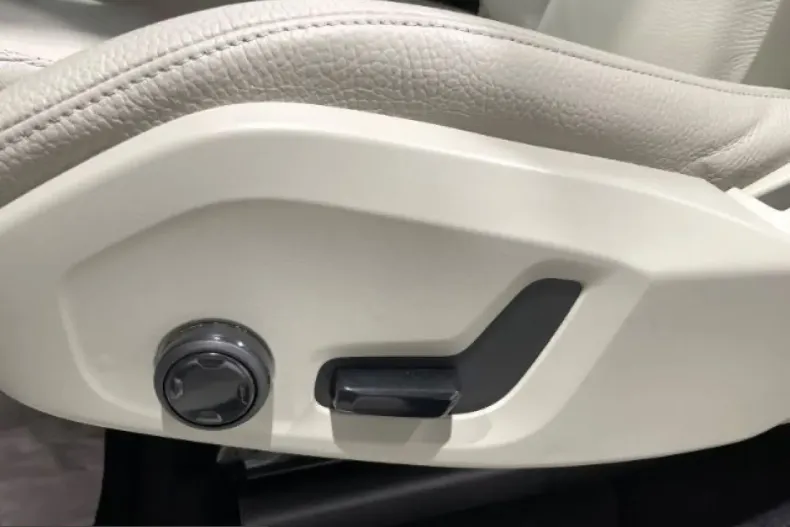 Volvo XC60 din 2021 cu 44.000 km - oferta VOL211594 - foto 6
