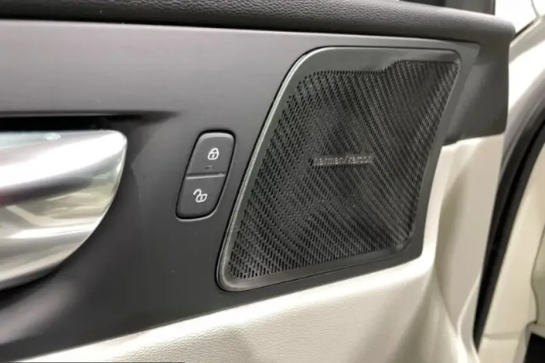 Volvo XC60 din 2021 cu 44.000 km - oferta VOL211594 - foto 18