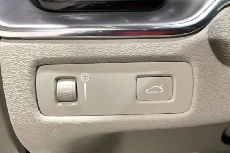 Volvo XC60 din 2021 cu 44.000 km - oferta VOL211594 - foto 19