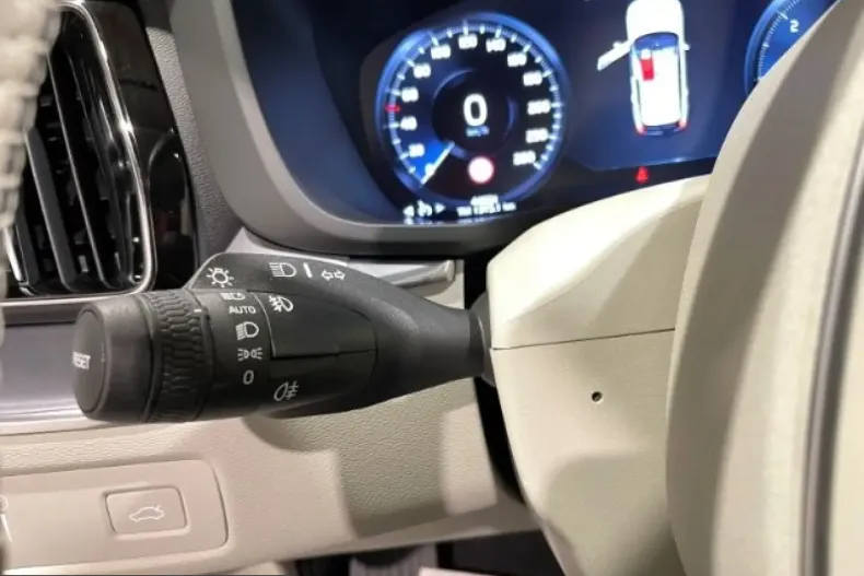 Volvo XC60 din 2021 cu 44.000 km - oferta VOL211594 - foto 22