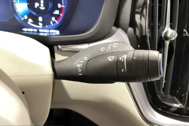 Volvo XC60 din 2021 cu 44.000 km - oferta VOL211594 - foto 23