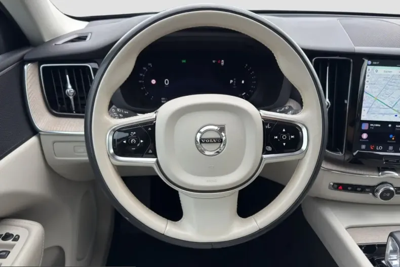 Volvo XC60 din 2023 cu 74.100 km - oferta VOL211595 - foto 7
