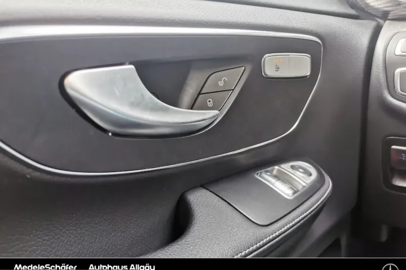 Mercedes-Benz V 300 (Clasa V) din 2023 cu 40.462 km - oferta MER211597 - foto 8