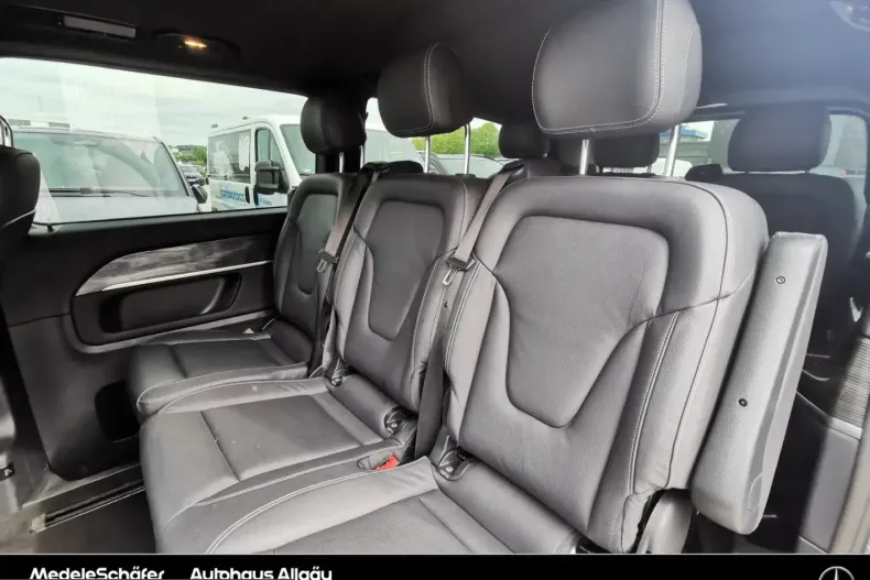 Mercedes-Benz V 300 (Clasa V) din 2023 cu 40.462 km - oferta MER211597 - foto 9