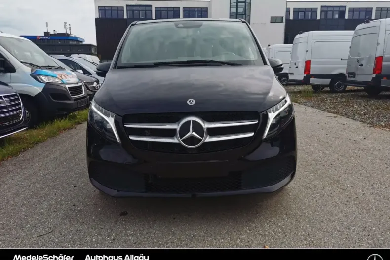 Mercedes-Benz V 300 (Clasa V) din 2023 cu 40.462 km - oferta MER211597 - foto 11