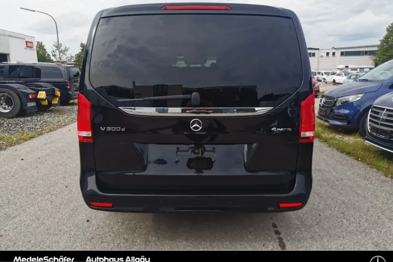 Mercedes-Benz V 300 (Clasa V) din 2023 cu 40.462 km - oferta MER211597 - foto 12