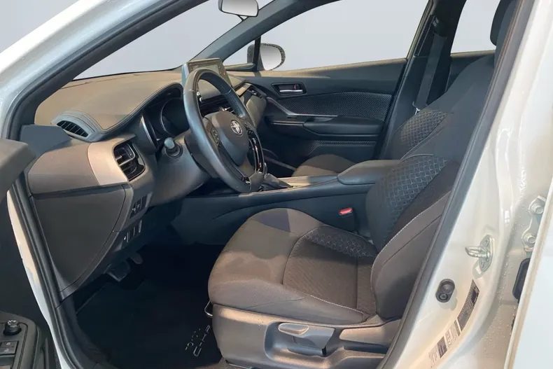 Toyota C-HR din 2022 cu 49.063 km - oferta TOY211606 - foto 7