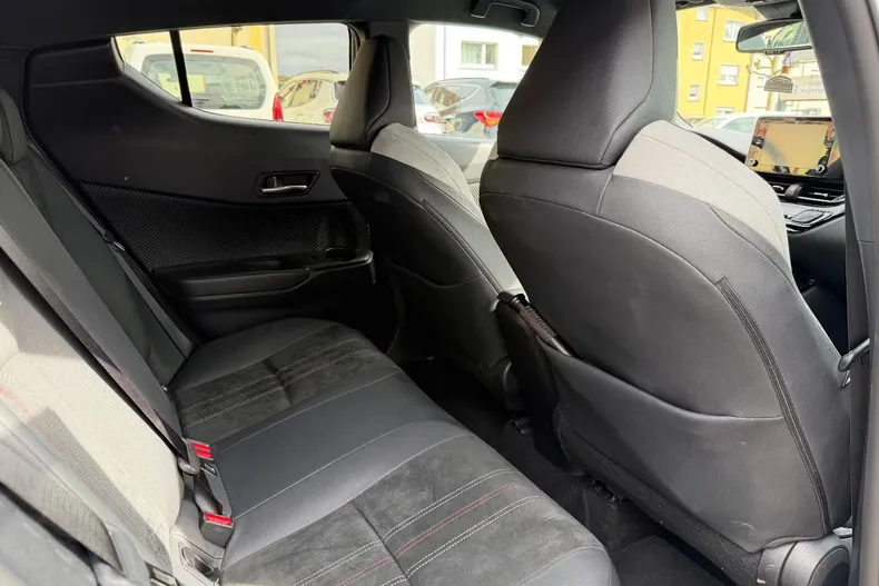 Toyota C-HR din 2021 cu 62.000 km - oferta TOY211607 - foto 10