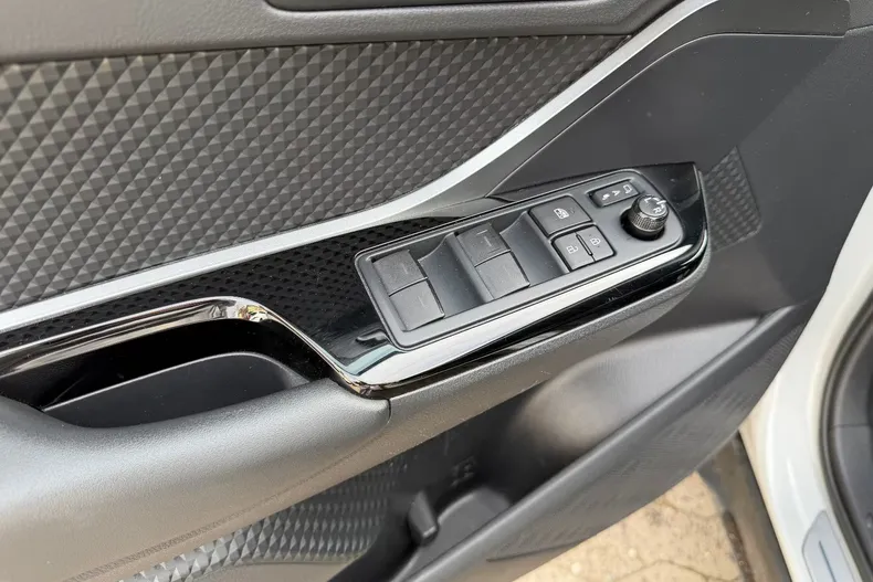 Toyota C-HR din 2021 cu 62.000 km - oferta TOY211607 - foto 25
