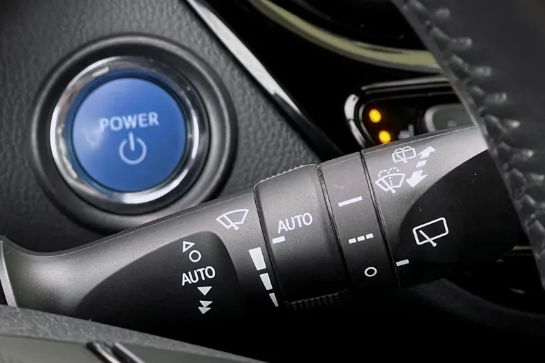 Toyota C-HR din 2021 cu 73.000 km - oferta TOY211608 - foto 41
