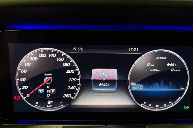 Mercedes-Benz CLS 300 (Clasa CLS) din 2018 cu 59.604 km - oferta MER211609 - foto 31