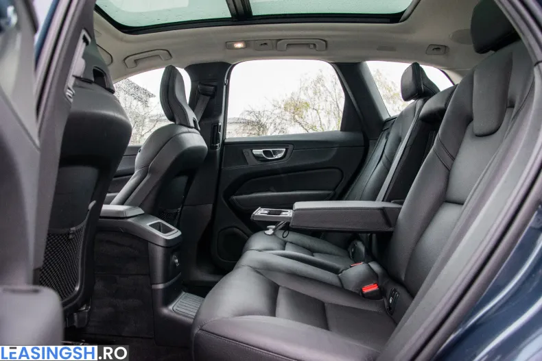 Volvo XC60 din 2022 cu 104.680 km - oferta VOL211642 - foto 16
