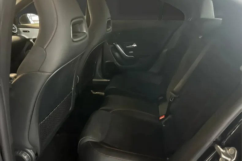 Mercedes-Benz CLA 220 (Clasa CLA) din 2021 cu 30.000 km - oferta MER211649 - foto 12