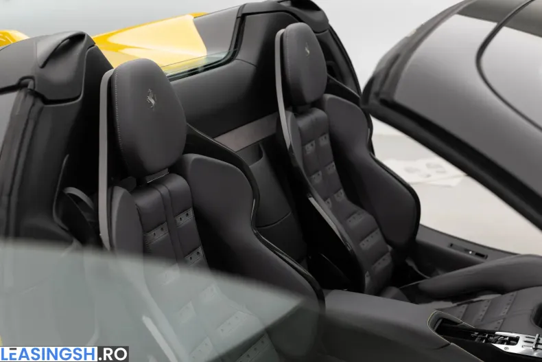 Ferrari SF90 Stradale din 2022 cu 6.500 km - oferta FER211657 - foto 16