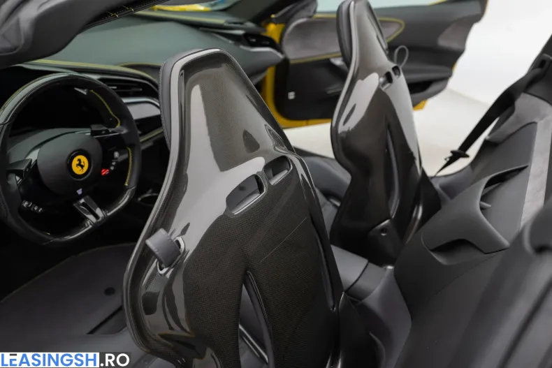 Ferrari SF90 Stradale din 2022 cu 6.500 km - oferta FER211657 - foto 18