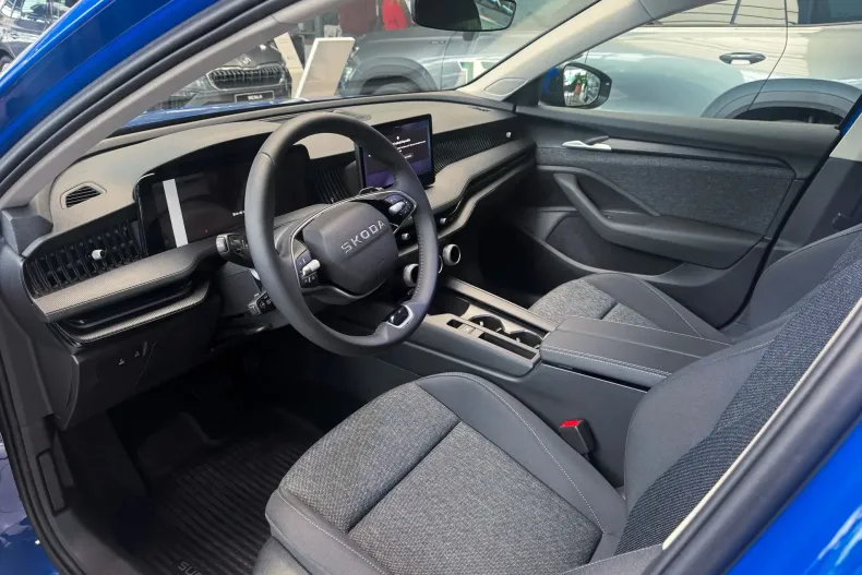 Skoda Superb din 2025 cu 1 km - oferta SKO211661 - foto 4