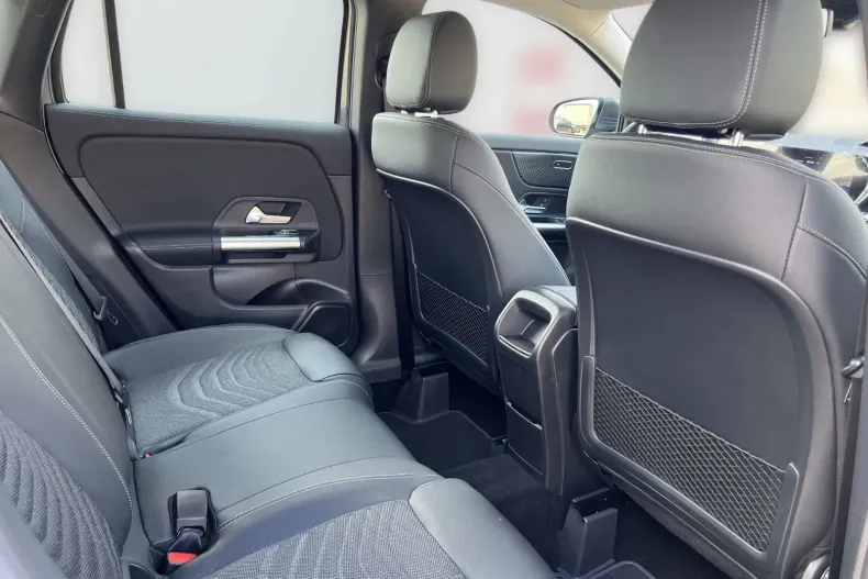 Mercedes-Benz GLA din 2026 cu 10 km - oferta MER211687 - foto 13