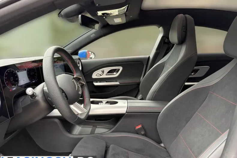 Mercedes-Benz CLA 250+ din 2025 cu 9.800 km - oferta MER211688 - foto 13