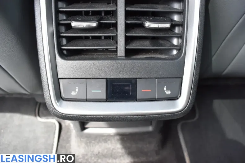Skoda Enyaq din 2025 cu 8.000 km - oferta SKO211692 - foto 17