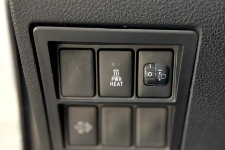 Toyota Hilux din 2021 cu 170.000 km - oferta TOY211700 - foto 19
