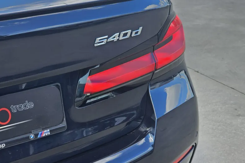 BMW 540d (Seria 5) din 2022 cu 143.272 km - oferta BMW211703 - foto 10