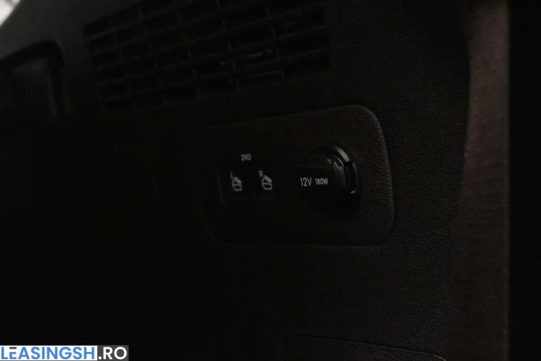 Hyundai Santa Fe din 2023 cu 78.957 km - oferta HYU211705 - foto 34