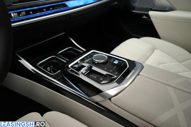 BMW 740d (Seria 7) din 2026 cu 1.244 km - oferta BMW211707 - foto 12