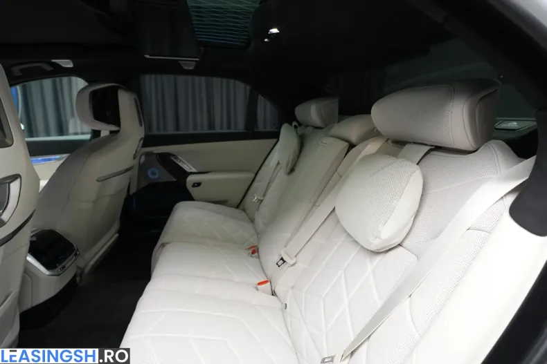 BMW 740d (Seria 7) din 2026 cu 1.244 km - oferta BMW211707 - foto 23