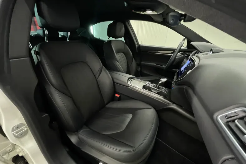 Maserati Ghibli din 2023 cu 88.425 km - oferta MAS211709 - foto 10