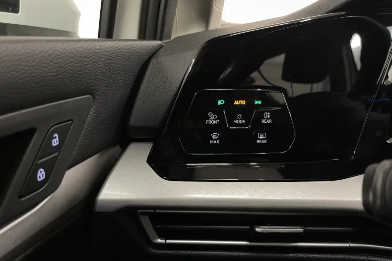 Volkswagen Golf din 2021 cu 136.993 km - oferta VOL211718 - foto 24