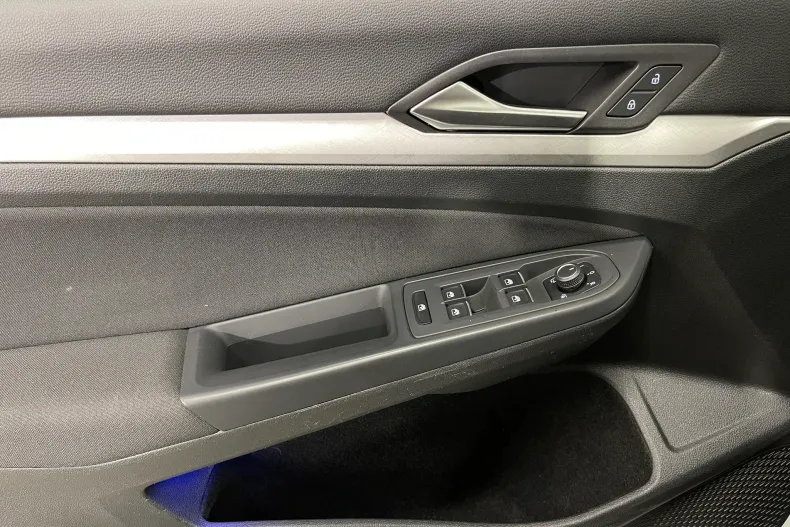 Volkswagen Golf din 2021 cu 136.993 km - oferta VOL211718 - foto 25
