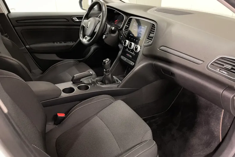 Renault Megane din 2023 cu 51.093 km - oferta REN211725 - foto 10