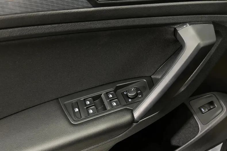 Volkswagen Tiguan din 2022 cu 50.317 km - oferta VOL211727 - foto 23