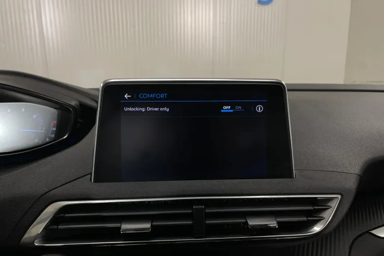 Peugeot 3008 din 2021 cu 72.455 km - oferta PEU211731 - foto 17