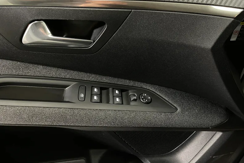 Peugeot 3008 din 2021 cu 72.455 km - oferta PEU211731 - foto 21