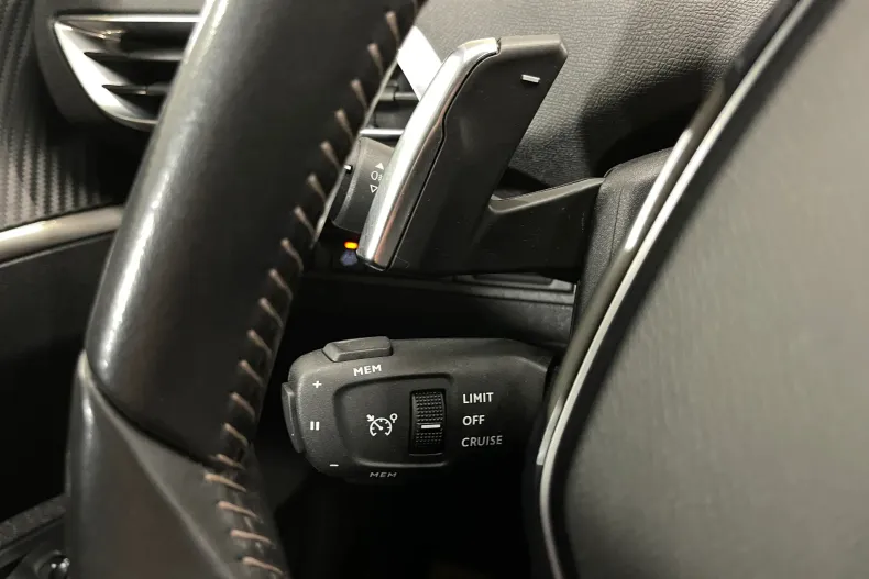 Peugeot 3008 din 2021 cu 72.455 km - oferta PEU211731 - foto 23