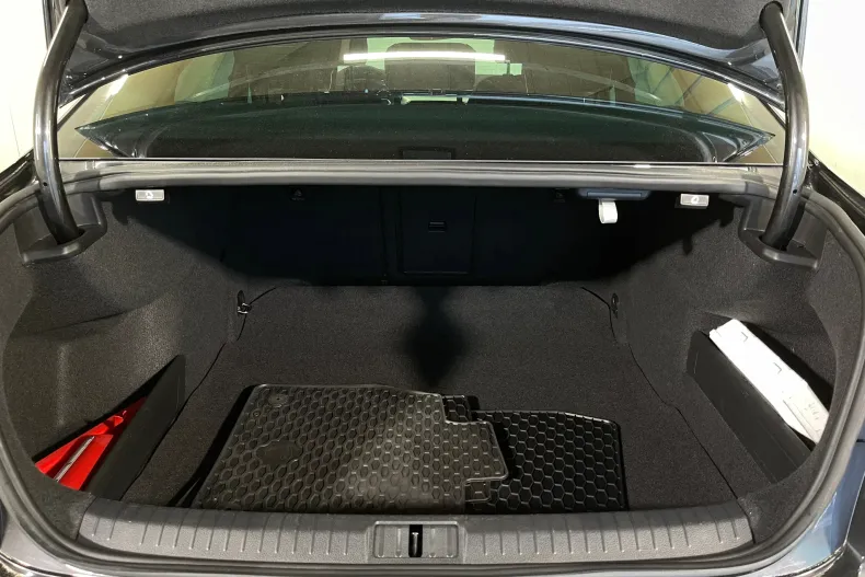 Volkswagen Passat din 2021 cu 84.366 km - oferta VOL211733 - foto 12