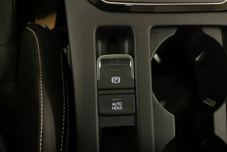 Volkswagen Passat din 2021 cu 84.366 km - oferta VOL211733 - foto 26