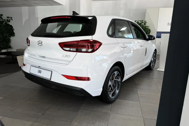Hyundai i30 din 2026 cu 2 km - oferta HYU211742 - foto 5