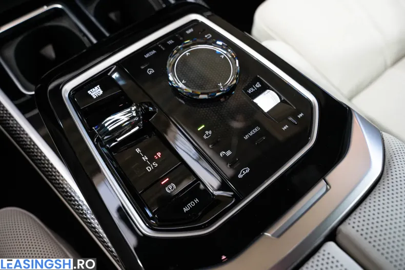 BMW 740d (Seria 7) din 2025 cu 22 km - oferta BMW211764 - foto 15
