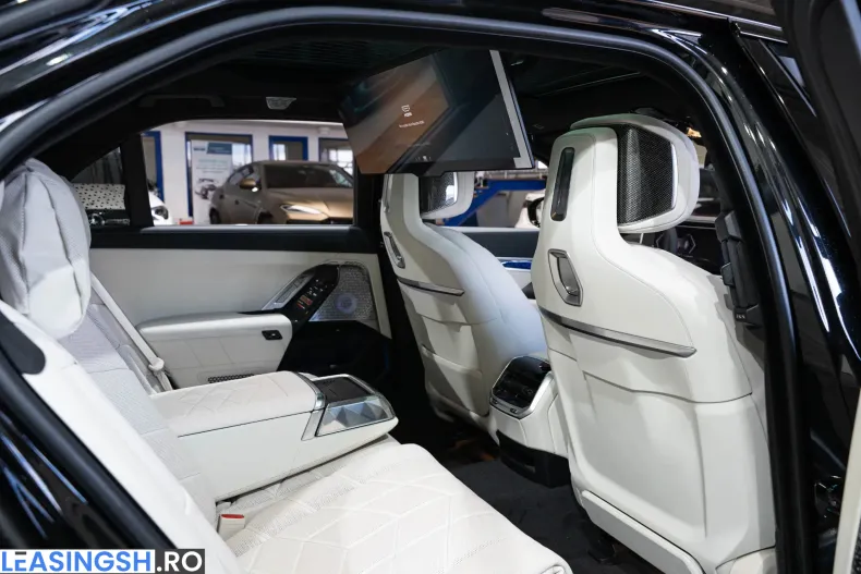 BMW 740d (Seria 7) din 2025 cu 22 km - oferta BMW211764 - foto 31