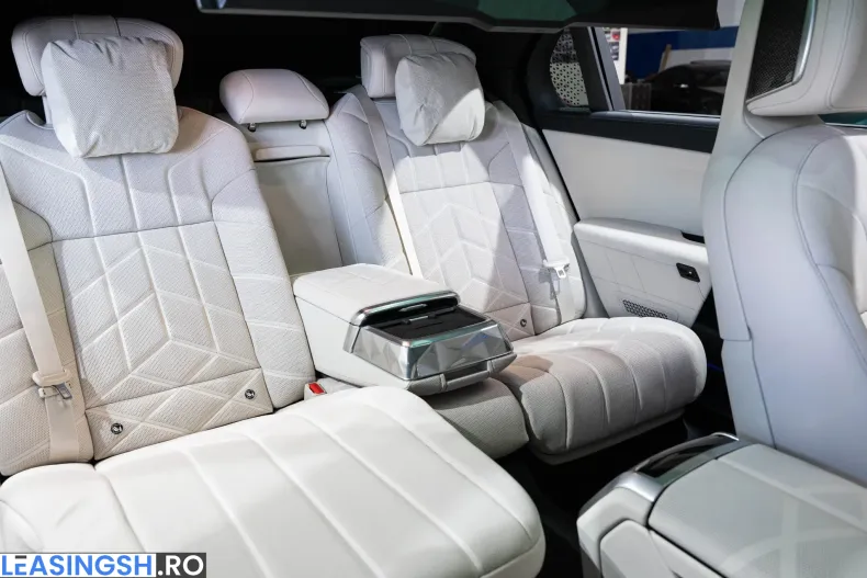 BMW 740d (Seria 7) din 2025 cu 22 km - oferta BMW211764 - foto 33