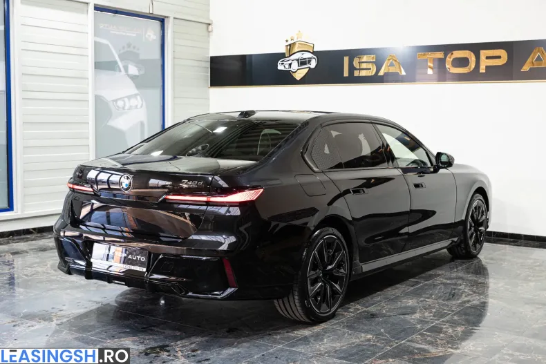BMW 740d (Seria 7) din 2025 cu 22 km - oferta BMW211764 - foto 38