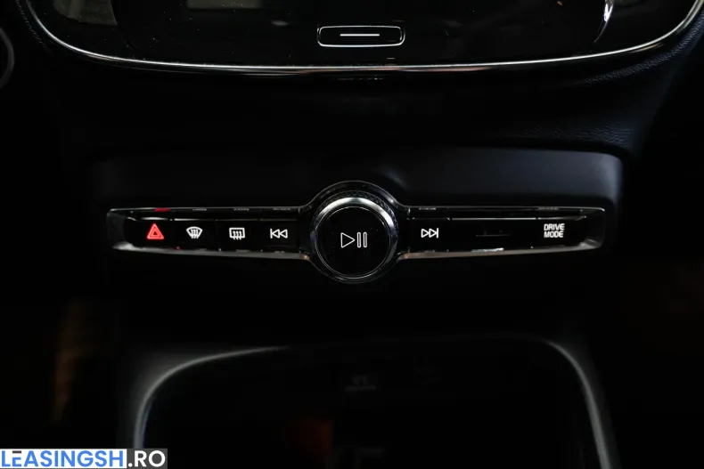 Volvo XC40 din 2021 cu 71.426 km - oferta VOL211765 - foto 15