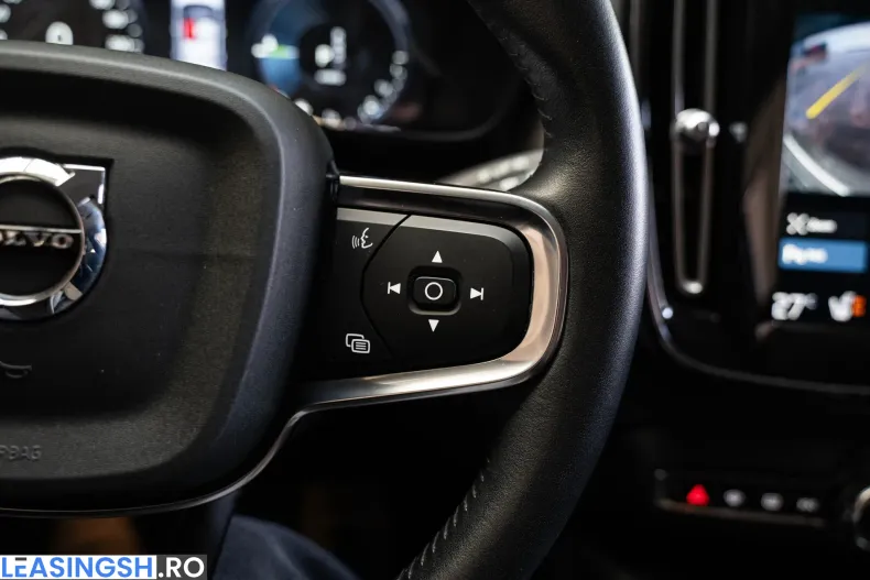 Volvo XC40 din 2021 cu 71.426 km - oferta VOL211765 - foto 22