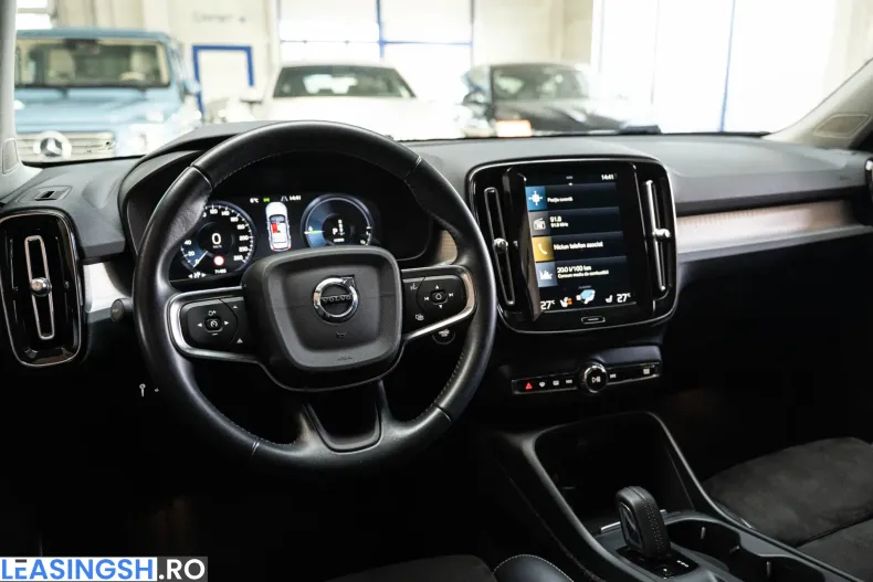 Volvo XC40 din 2021 cu 71.426 km - oferta VOL211765 - foto 28