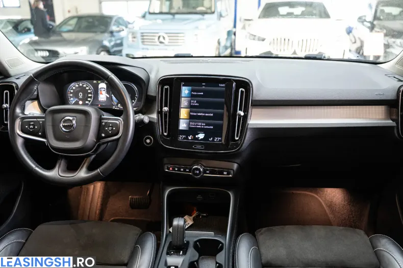 Volvo XC40 din 2021 cu 71.426 km - oferta VOL211765 - foto 30