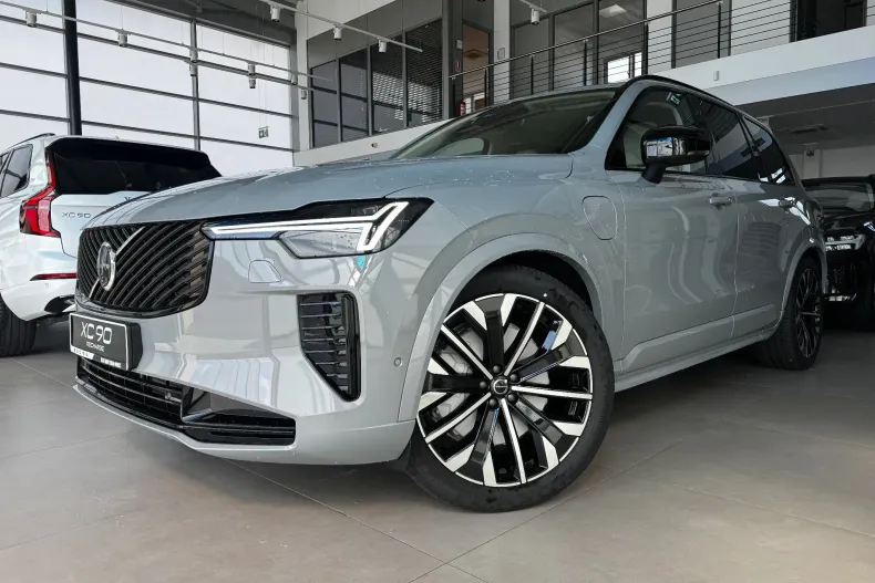 Volvo XC90 din 2025 cu 9 km - oferta VOL211767 - foto 1