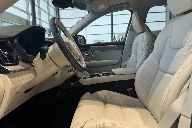 Volvo XC90 din 2025 cu 9 km - oferta VOL211767 - foto 11